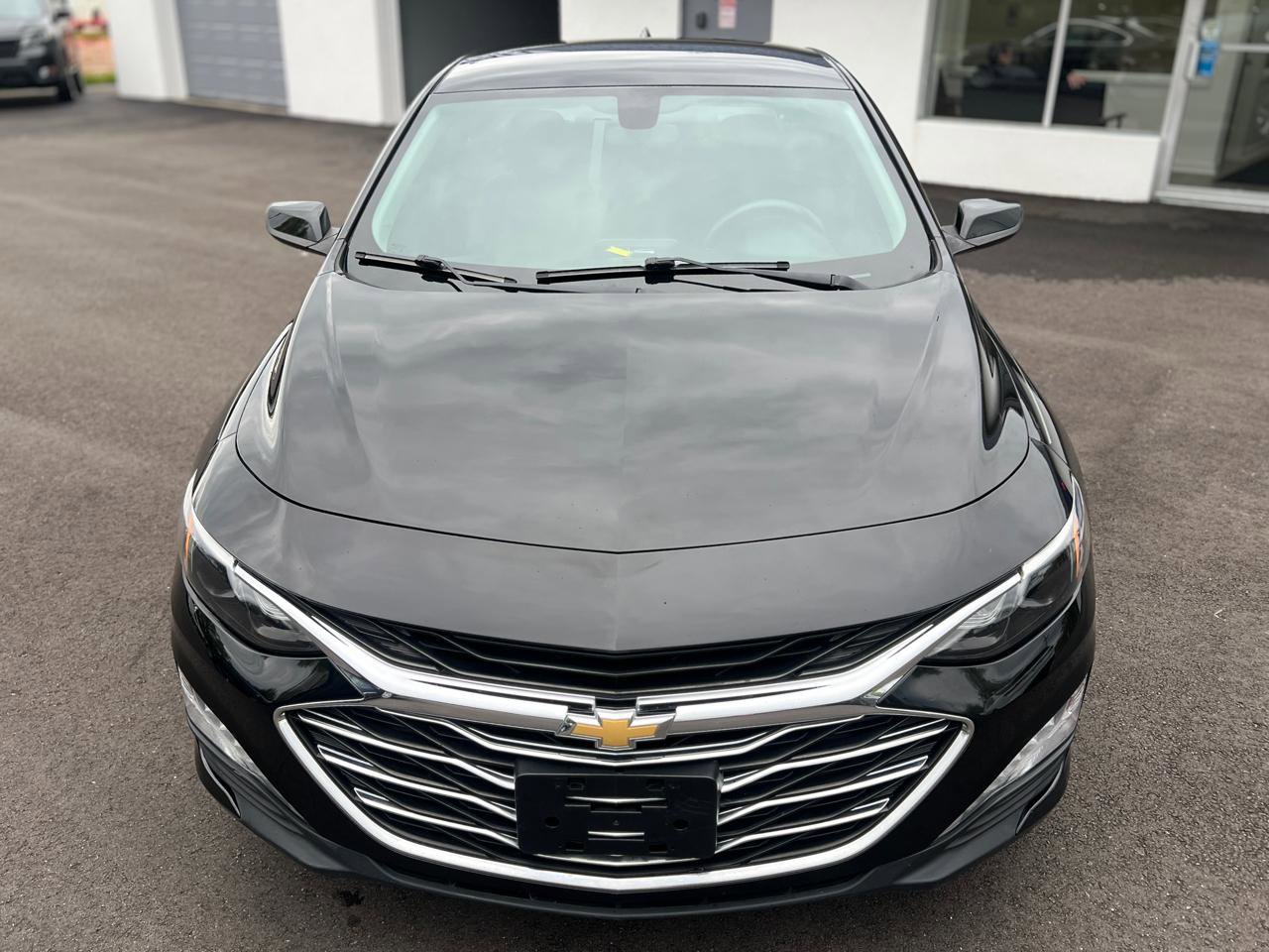 Used 2019 Chevrolet Malibu LT FWD image 3