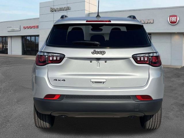 New 2026 Jeep Compass Latitude w/ Sun and Sound Group AWD/4WD image 6