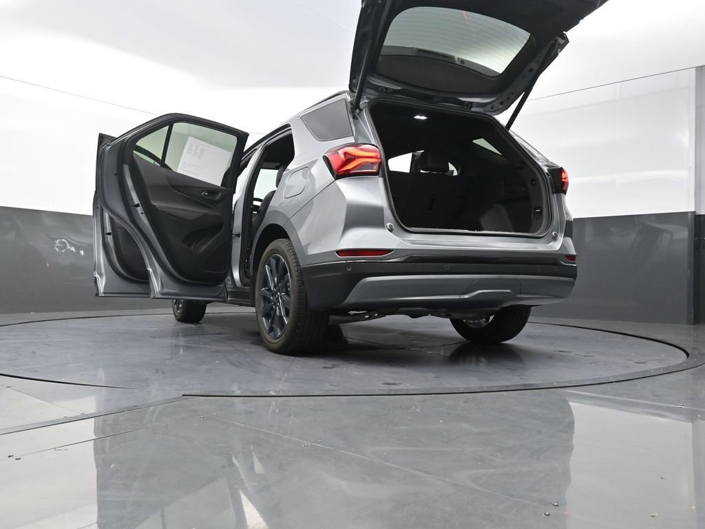 Used 2024 Chevrolet Equinox RS image 34