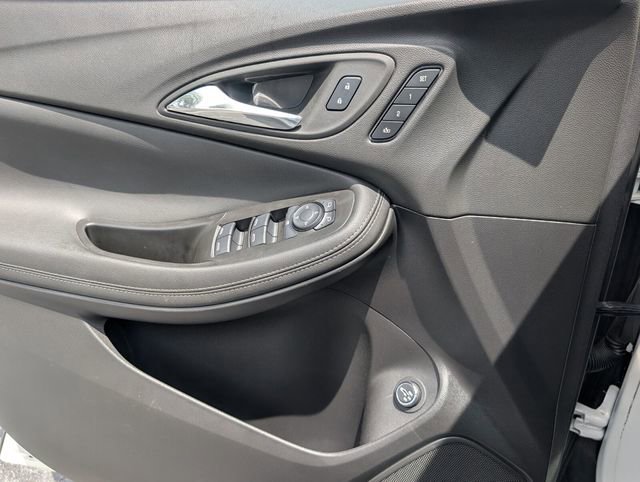 Used 2023 Buick Encore GX Essence w/ Experience Buick Package FWD image 33