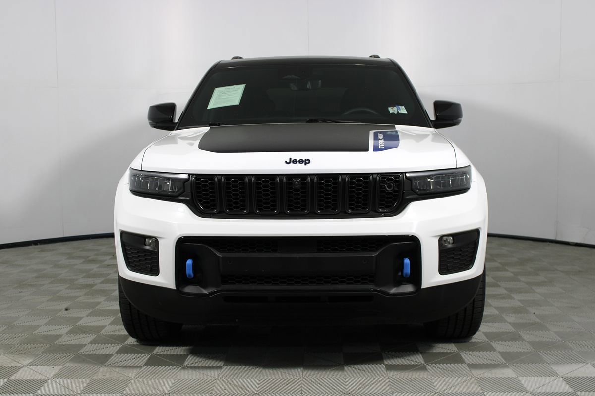 Used 2022 Jeep Grand Cherokee Trailhawk w/ Advanced Protech Group II AWD/4WD image 2
