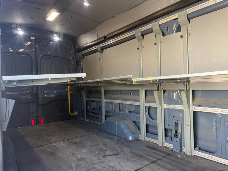 Used 2020 Ford Transit 250 148 High Roof Extended RWD image 11