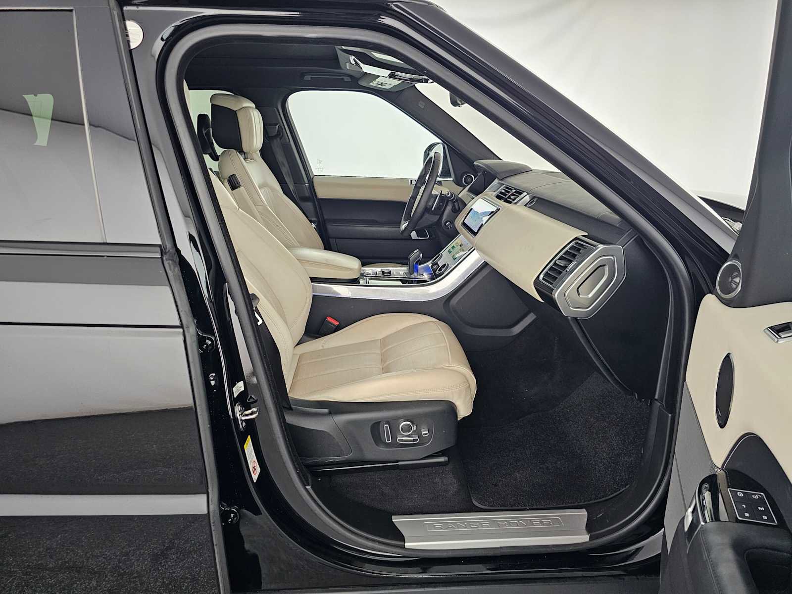 Used 2020 Land Rover Range Rover Sport Autobiography image 10