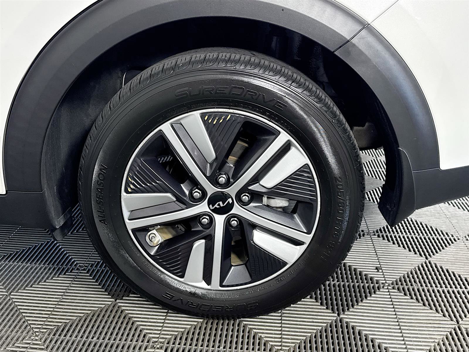 Certified 2022 Kia Niro LXS image 29