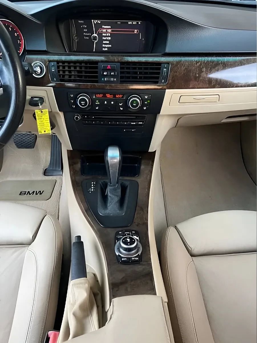 Used 2010 BMW 335i Sedan RWD image 12