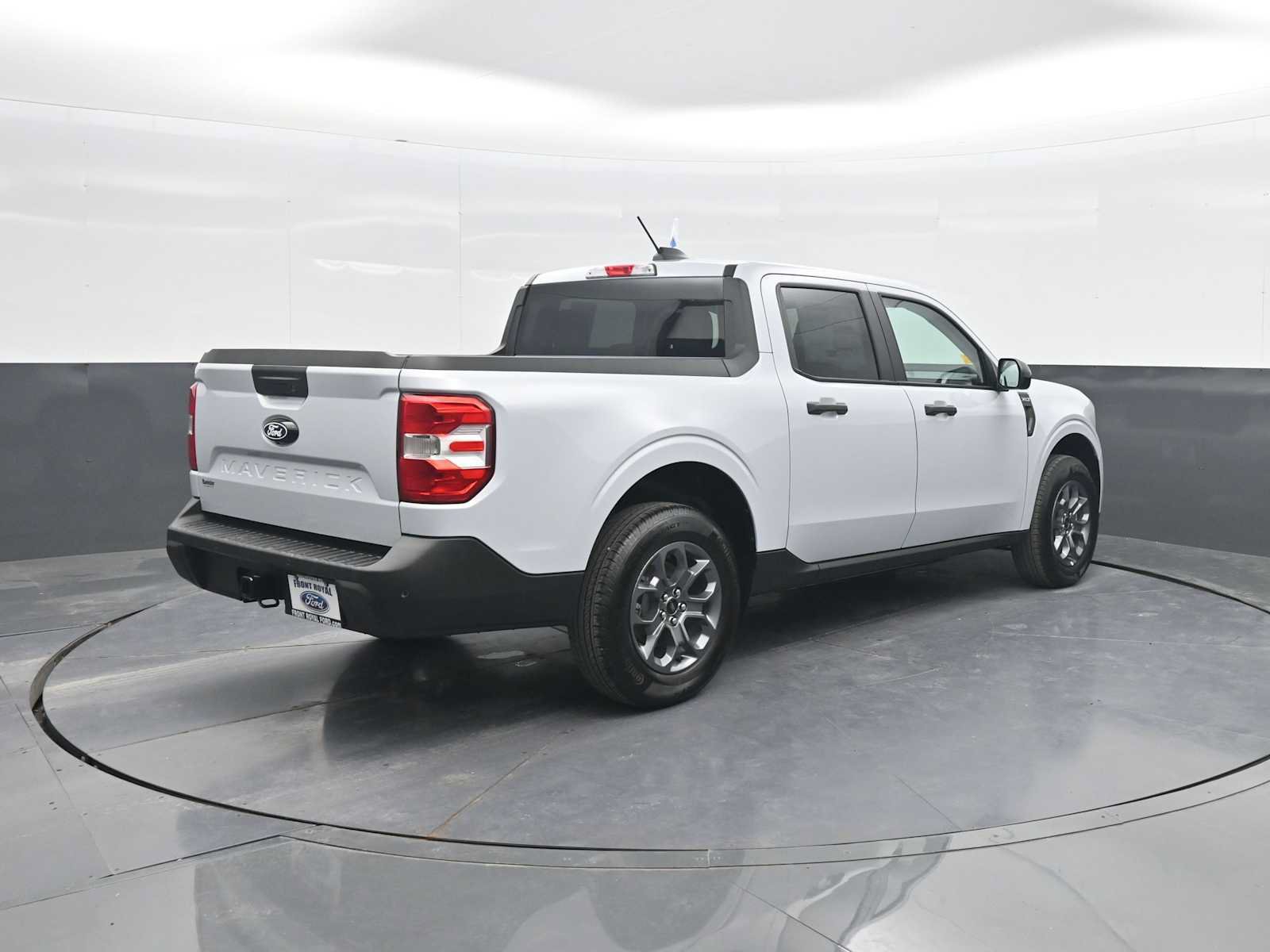 New 2026 Ford Maverick XLT w/ Equipment Group 301A AWD/4WD image 8