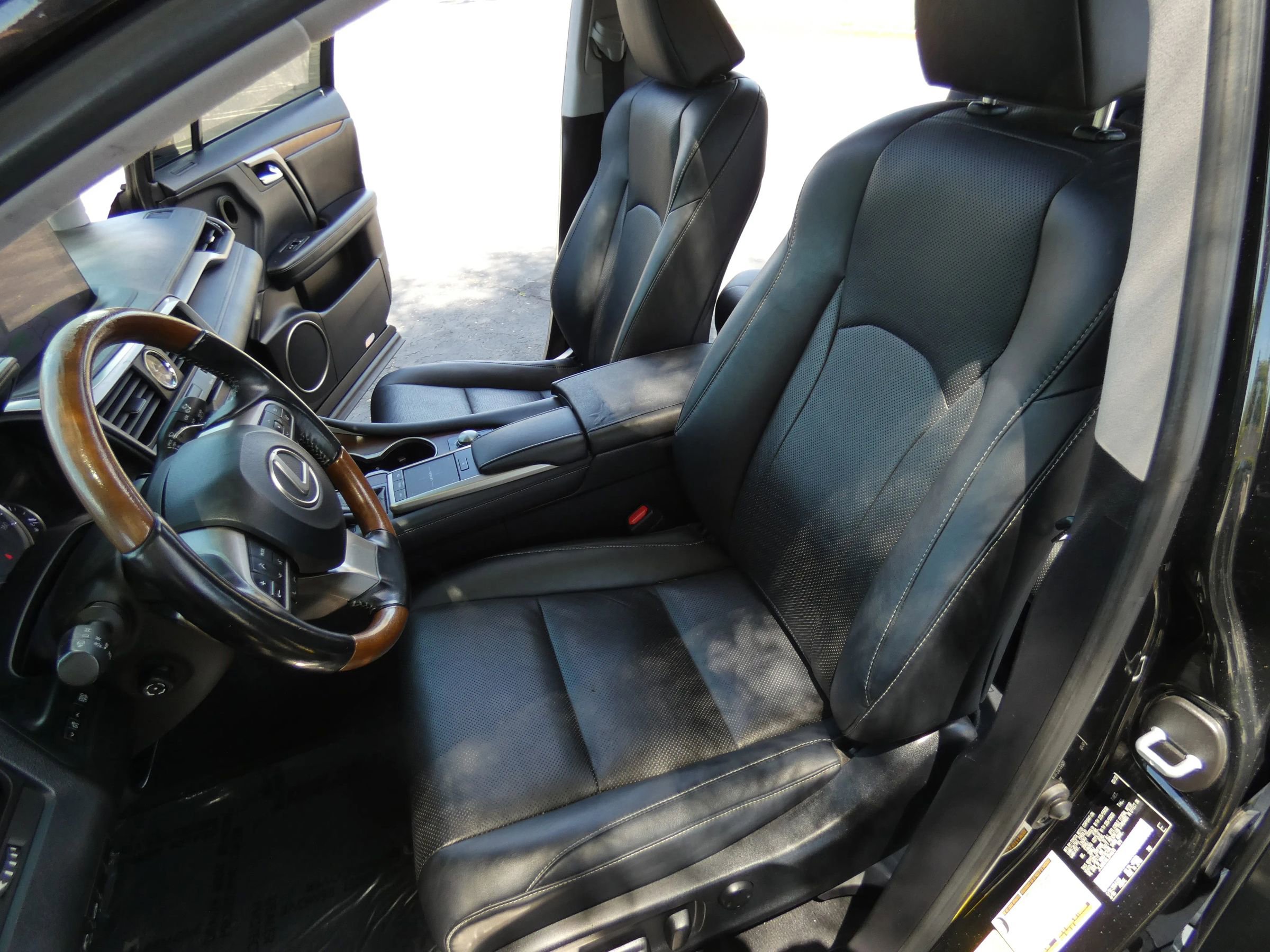 Used 2020 Lexus RX 350L FWD w/ Premium Package image 54