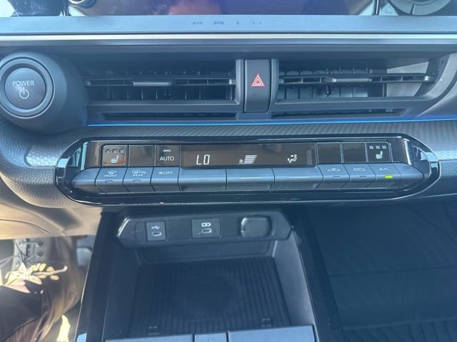 Used 2024 Toyota Prius XLE FWD image 32