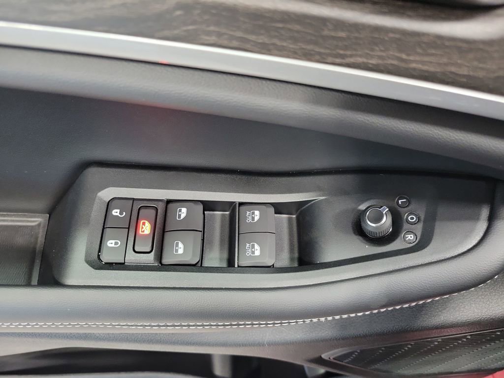 New 2025 Jeep Grand Cherokee L Limited image 26