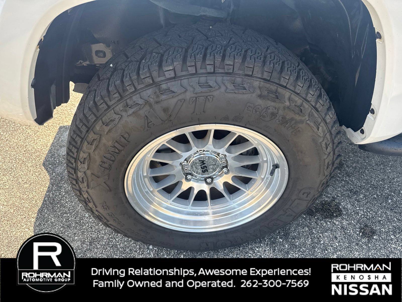 Used 2019 Toyota Tacoma TRD Sport AWD/4WD image 10
