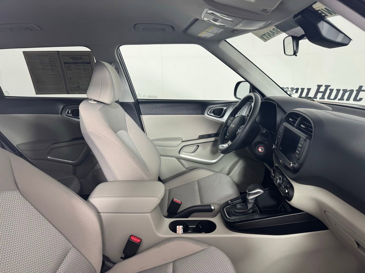 Used 2025 Kia Soul LX w/ LX Technology Package FWD image 42