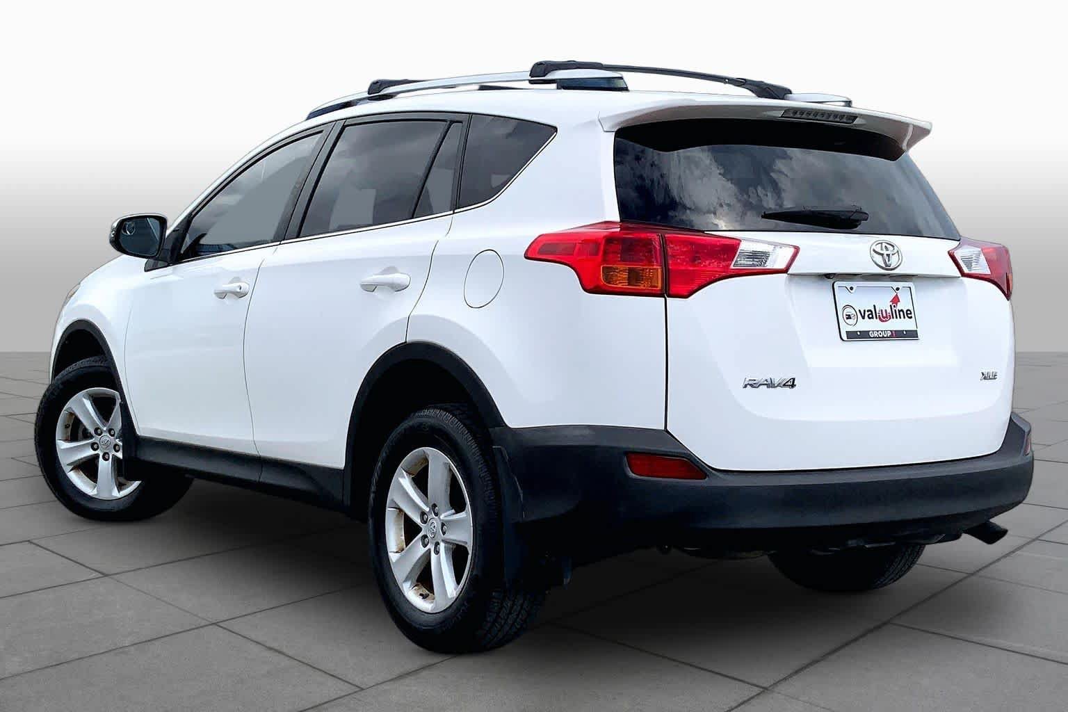 Used 2013 Toyota RAV4 XLE FWD image 12