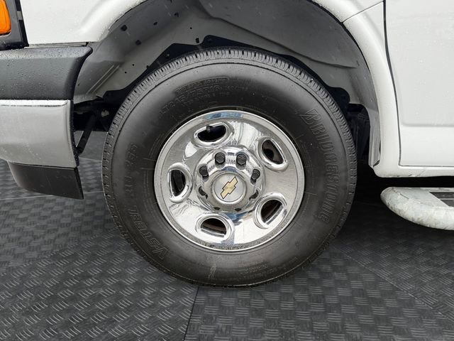 Used 2024 Chevrolet Express 2500 w/ Driver Convenience Package image 14