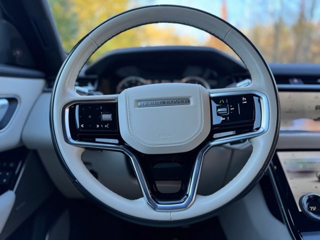 Used 2022 Land Rover Range Rover Velar R-Dynamic S image 24