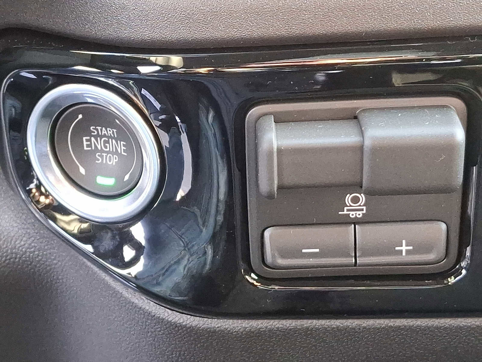 New 2026 GMC Sierra 2500 SLE w/ Preferred Package image 18