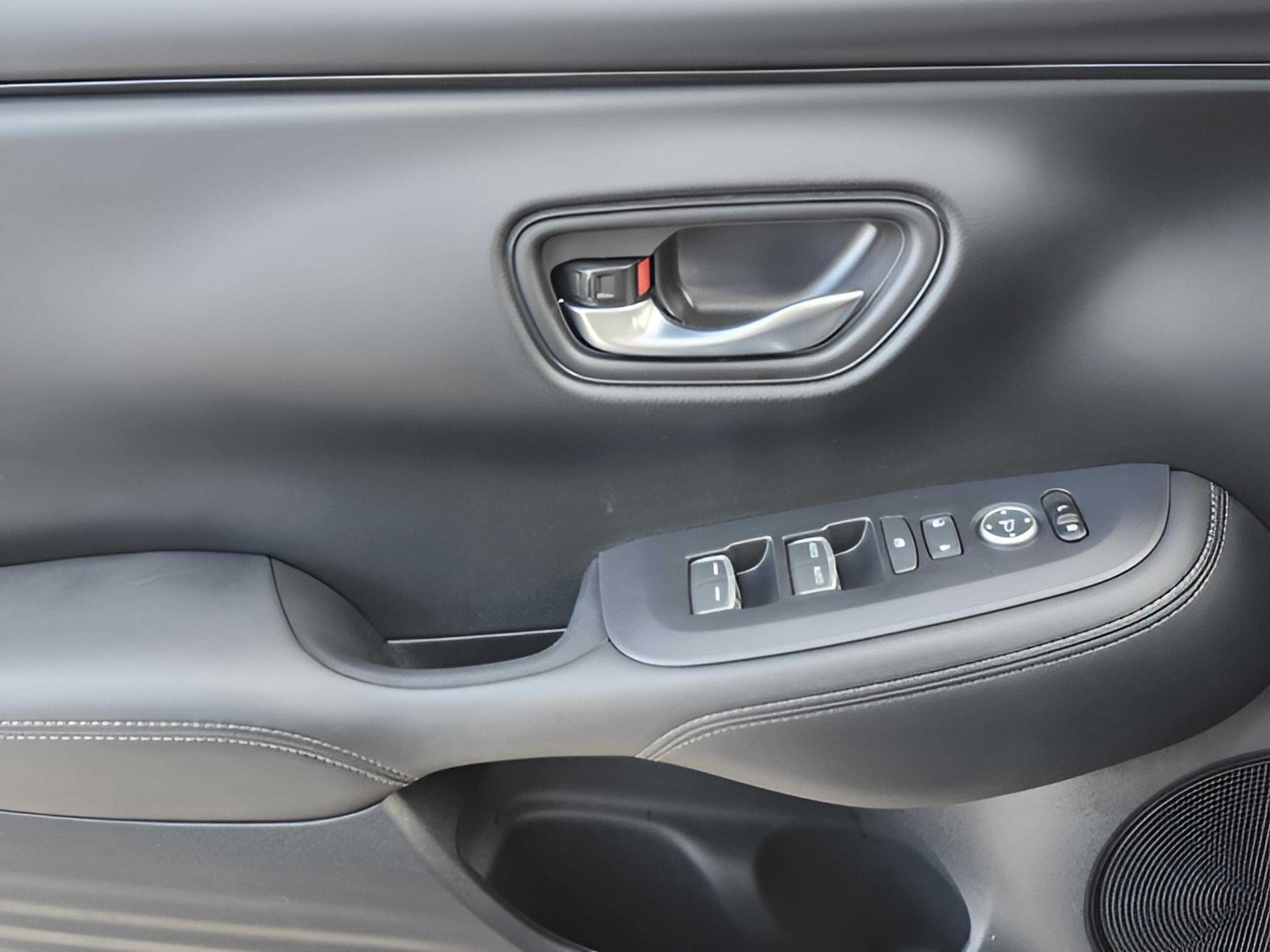 Certified 2025 Honda HR-V EX-L image 29