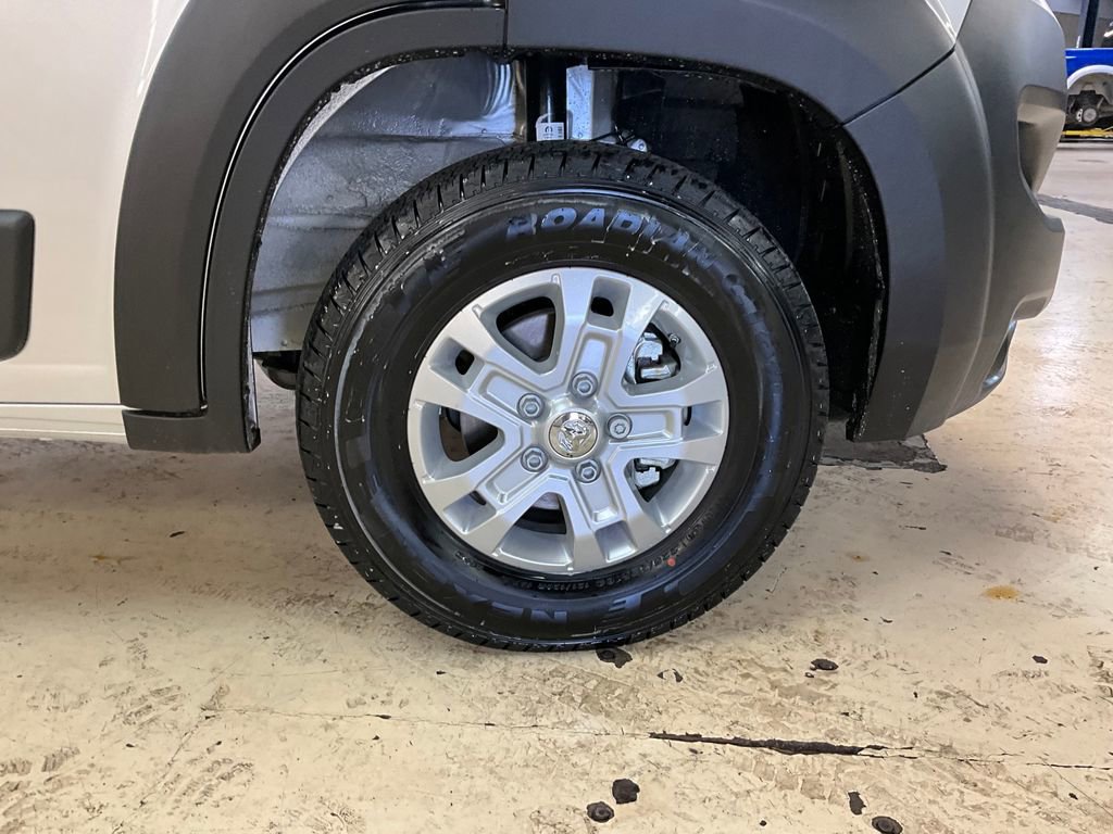 New 2025 RAM ProMaster 1500 w/ Quick Order Package 22G SLT image 17