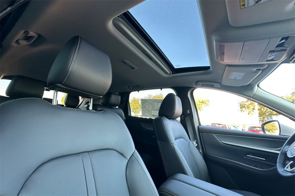 New 2025 MAZDA CX-90 Plug-In Hybrid w/ Preferred image 18