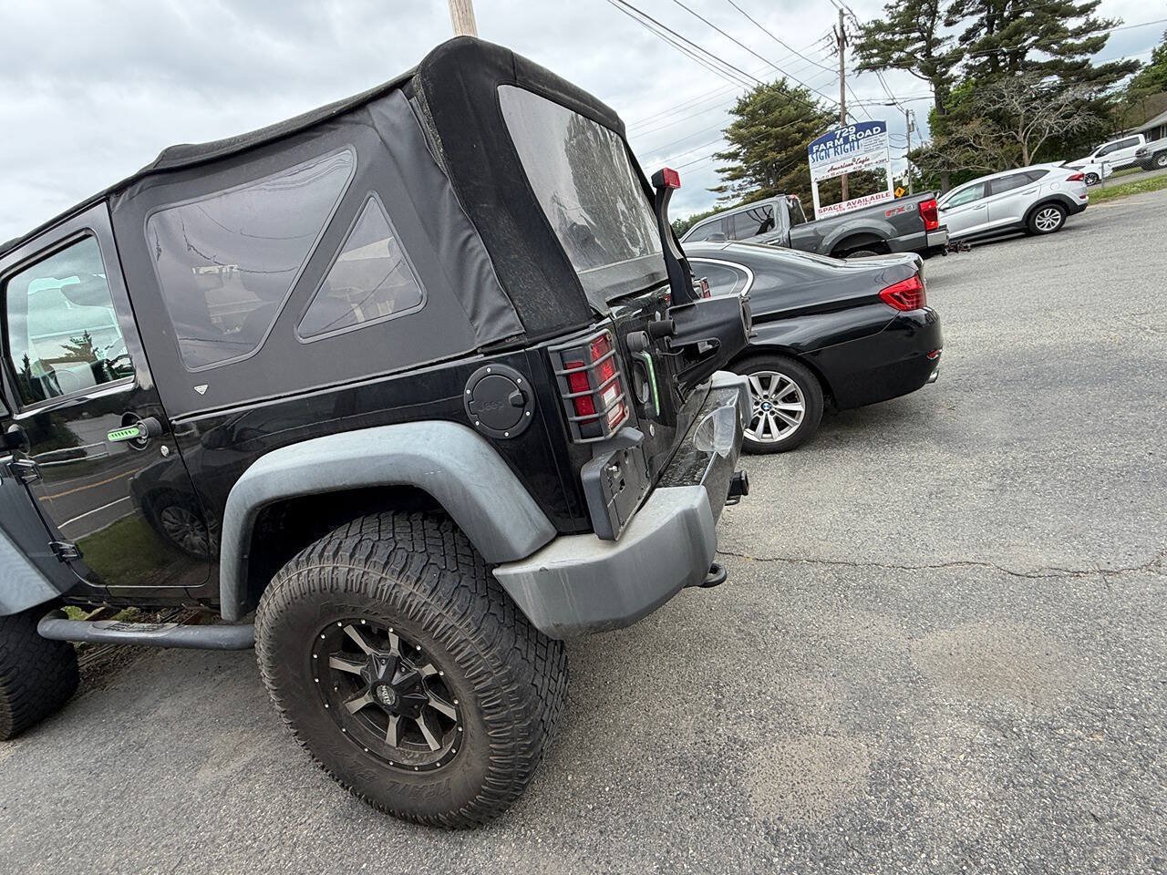 Used 2016 Jeep Wrangler Sport AWD/4WD image 10