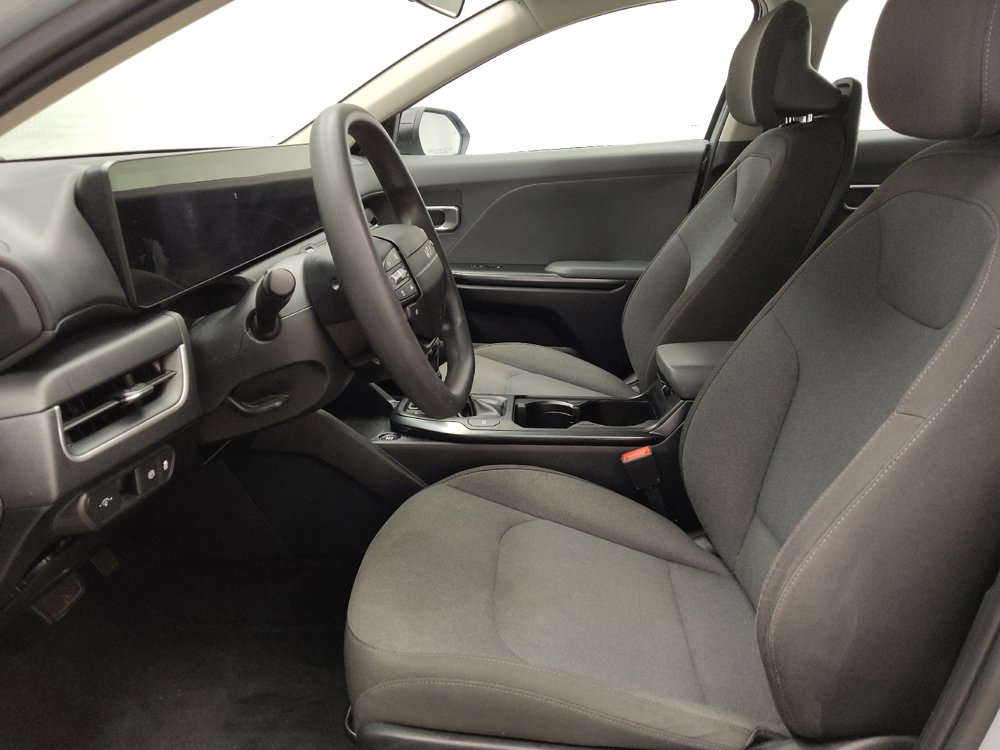 Used 2025 Kia K4 FWD image 17