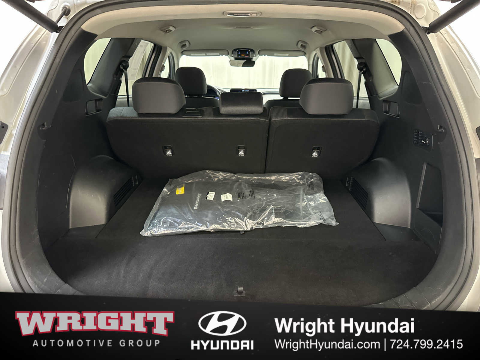 Certified 2023 Hyundai Santa Fe SEL w/ Winter Weather Package image 14