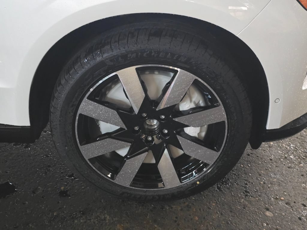 New 2025 Volvo EX90 Plus AWD/4WD image 9