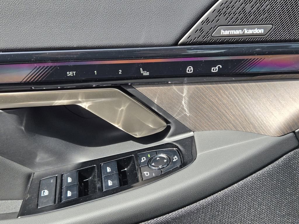 New 2026 BMW i5 eDrive40 w/ Premium Package AWD/4WD image 24