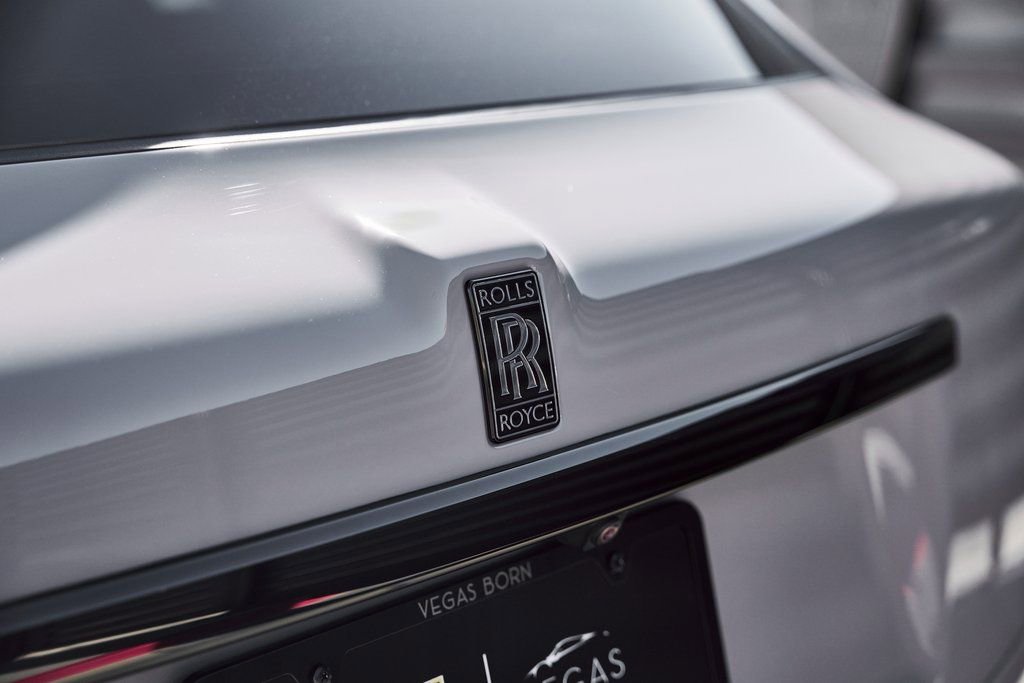 Used 2024 Rolls-Royce Cullinan Black Badge image 12