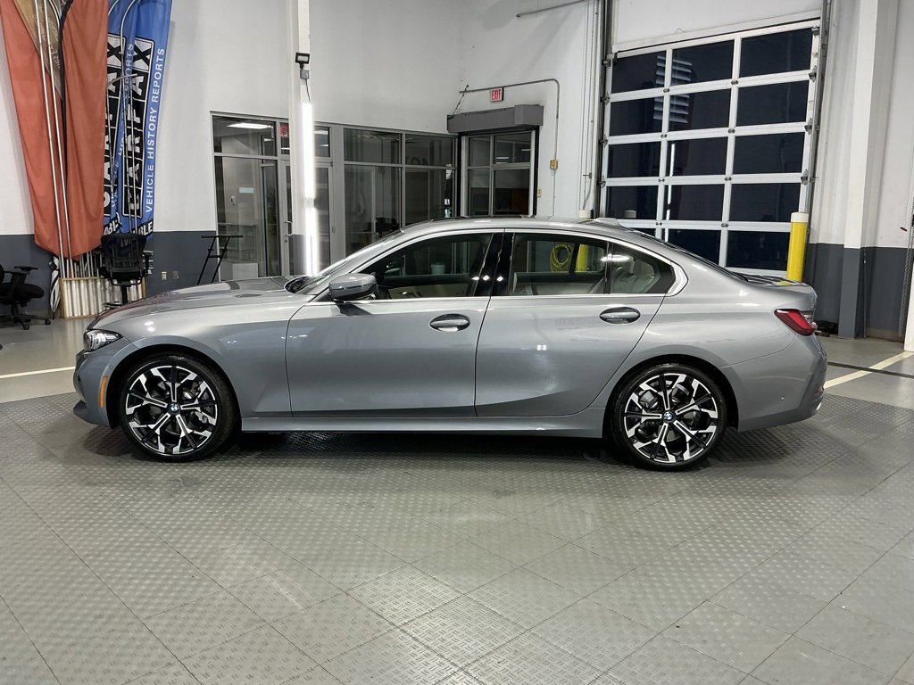 Used 2025 BMW 330i Sedan w/ Convenience Package image 38