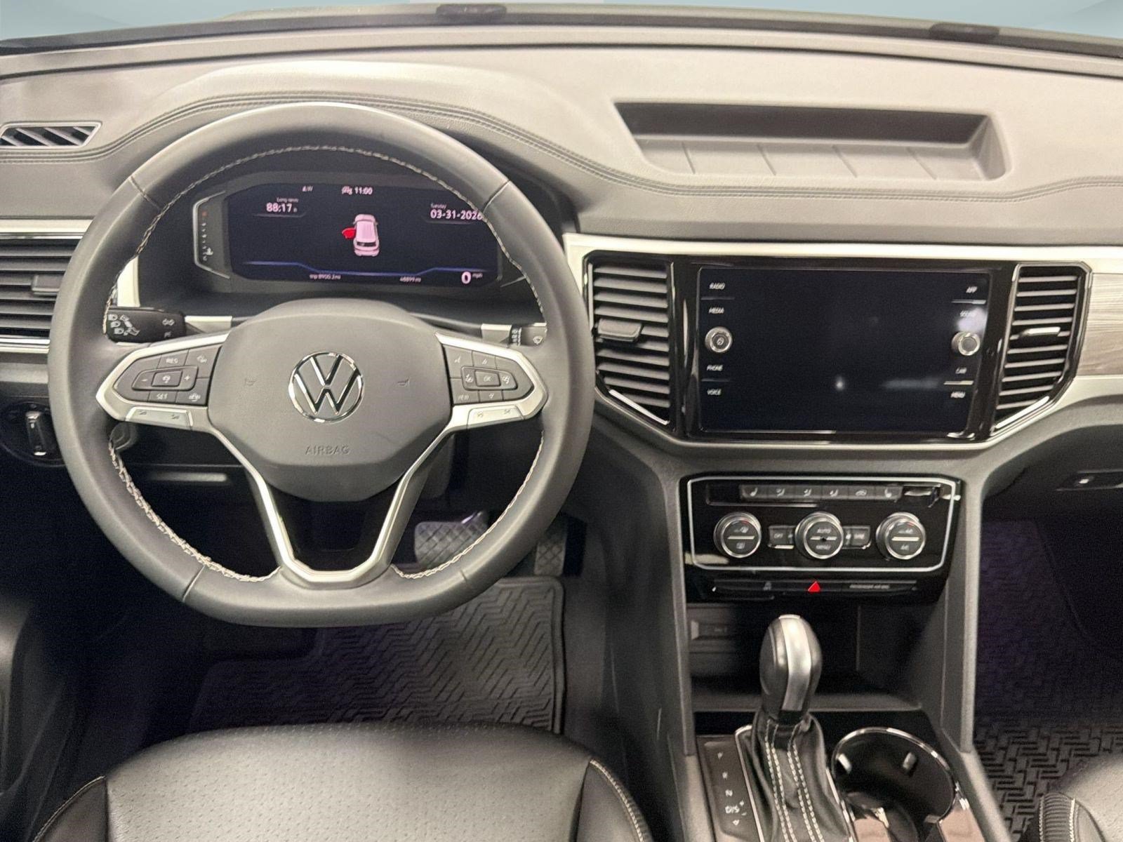Used 2023 Volkswagen Atlas Cross Sport SE w/ Black Wheel Package AWD/4WD image 23