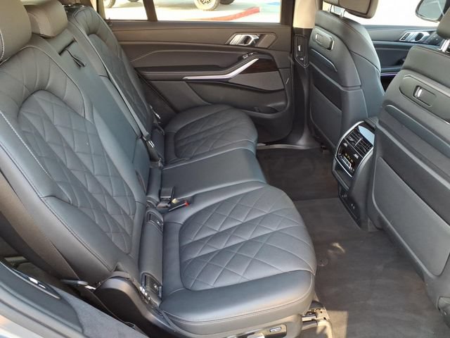 Used 2024 BMW X7 xDrive40i w/ Premium Package AWD/4WD image 20