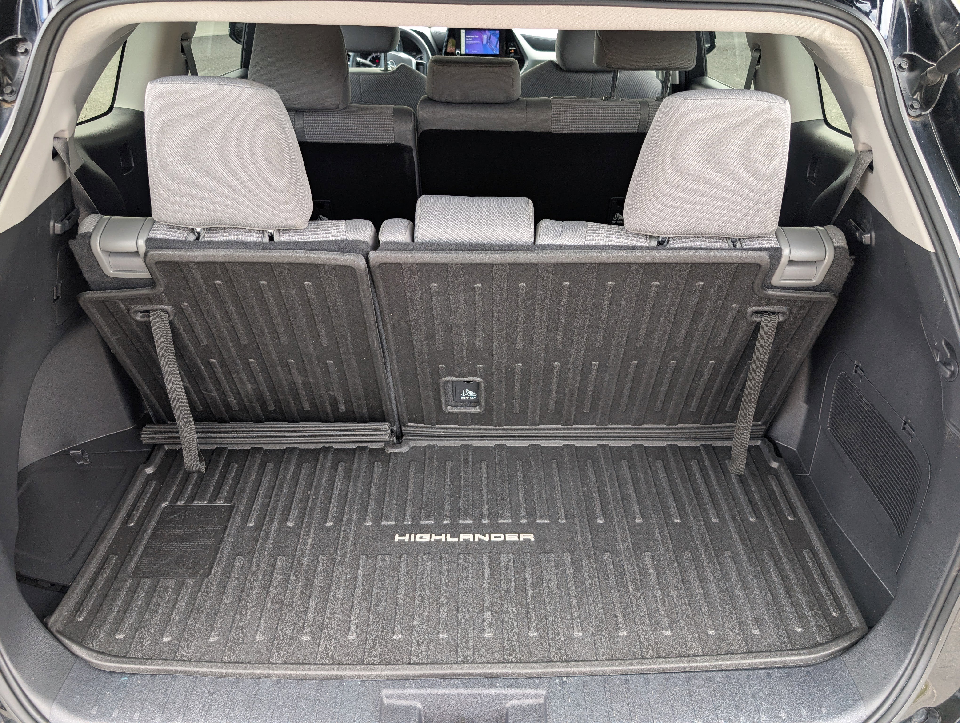 Used 2023 Toyota Highlander L image 14