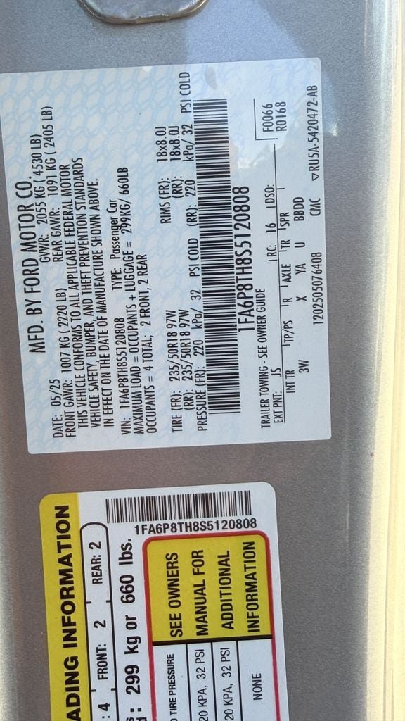 Used 2025 Ford Mustang Premium RWD image 29