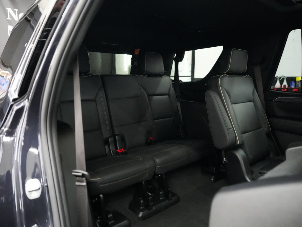 Used 2023 GMC Yukon SLT w/ SLT Premium Package AWD/4WD image 35
