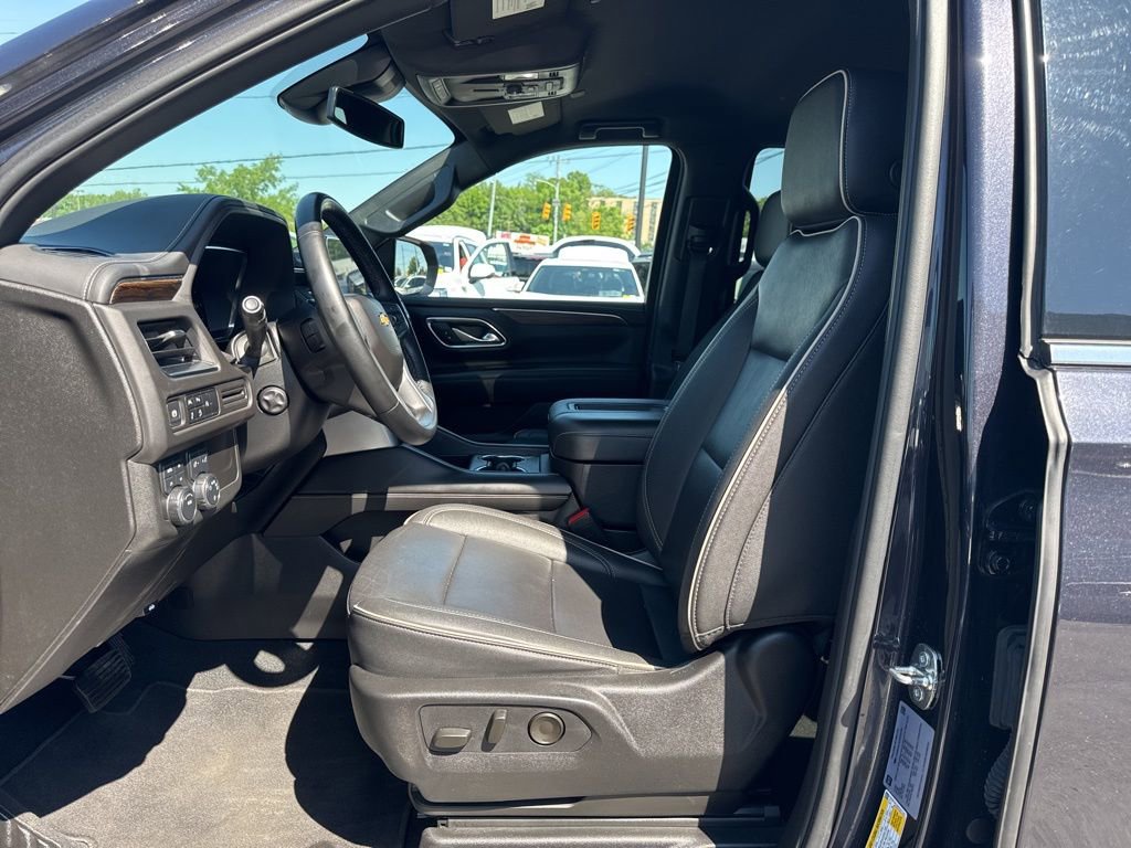 Used 2024 Chevrolet Tahoe Premier AWD/4WD image 14