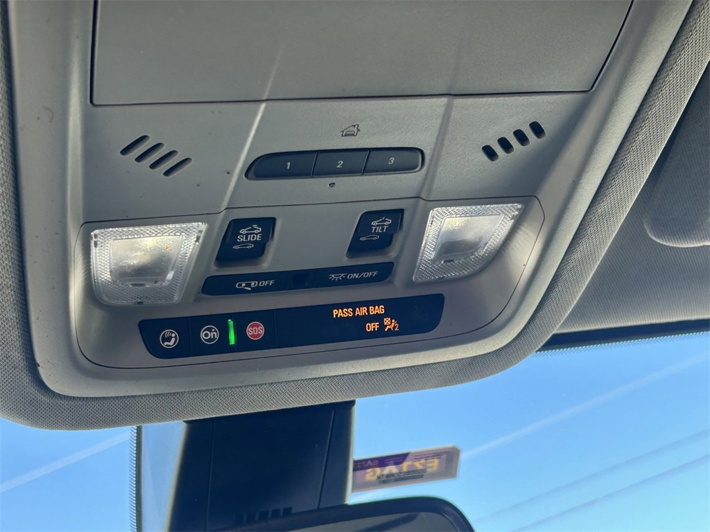 Used 2022 GMC Acadia SLT w/ Elevation Edition image 20