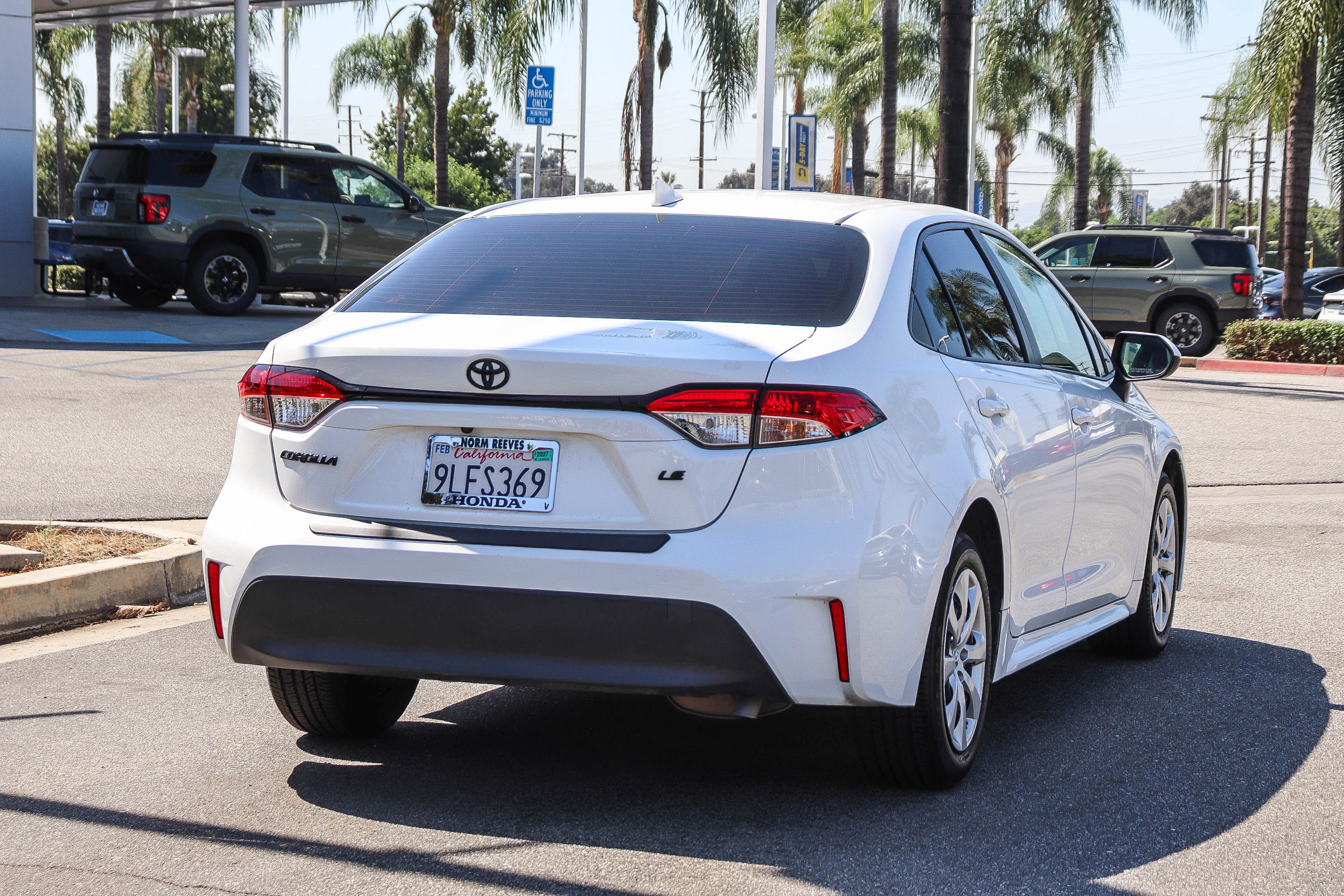 Used 2024 Toyota Corolla LE FWD image 11