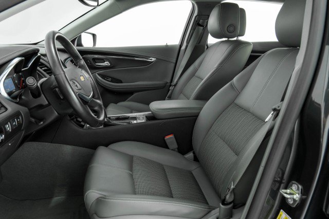 Used 2014 Chevrolet Impala LT w/ Convenience Package image 28