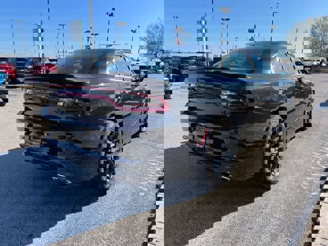 Used 2022 Dodge Charger SXT w/ Blacktop Package image 6