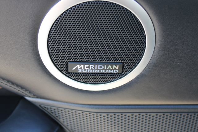 Used 2020 Land Rover Discovery HSE Luxury image 17