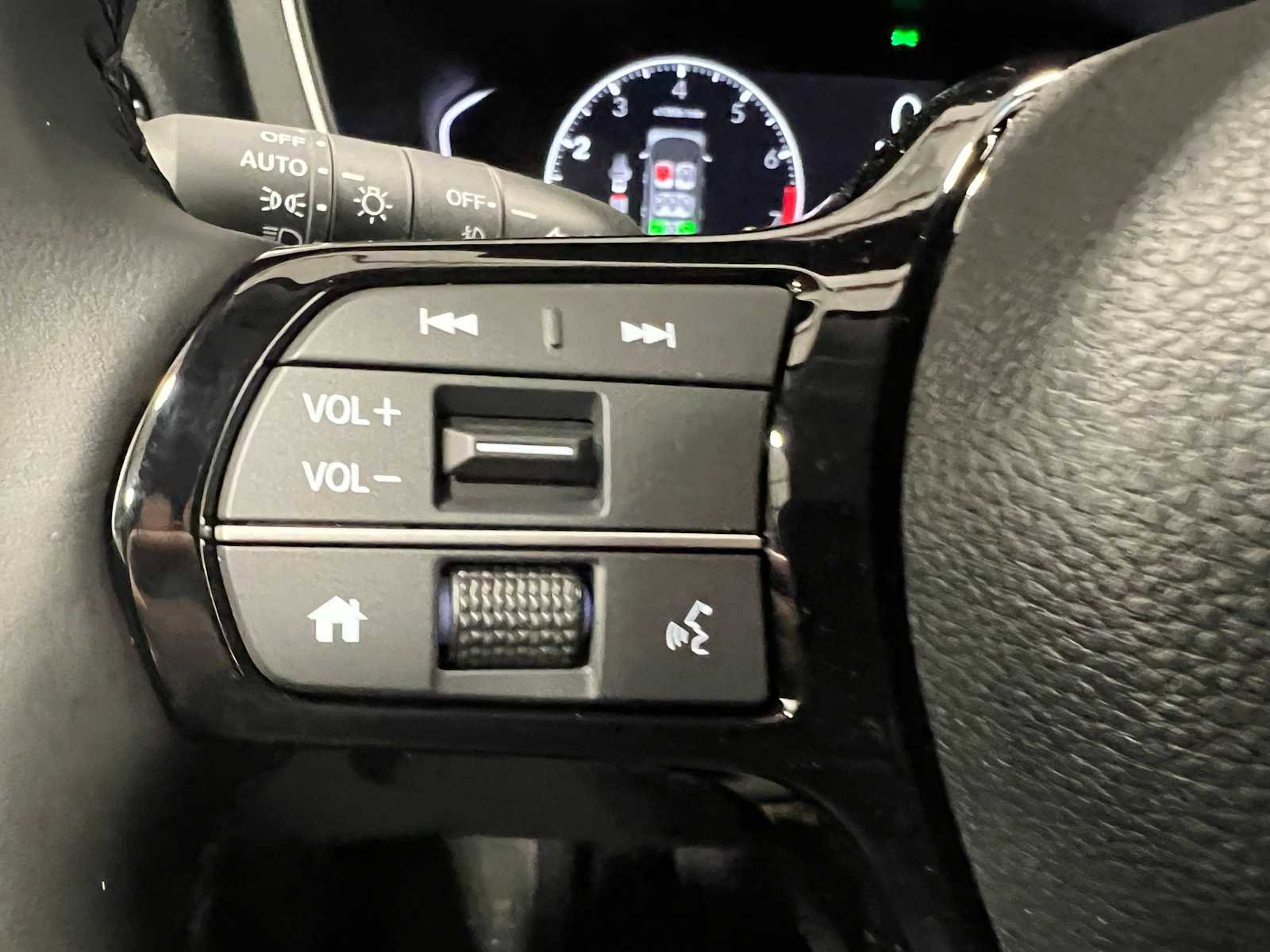 New 2025 Honda Pilot Touring image 22