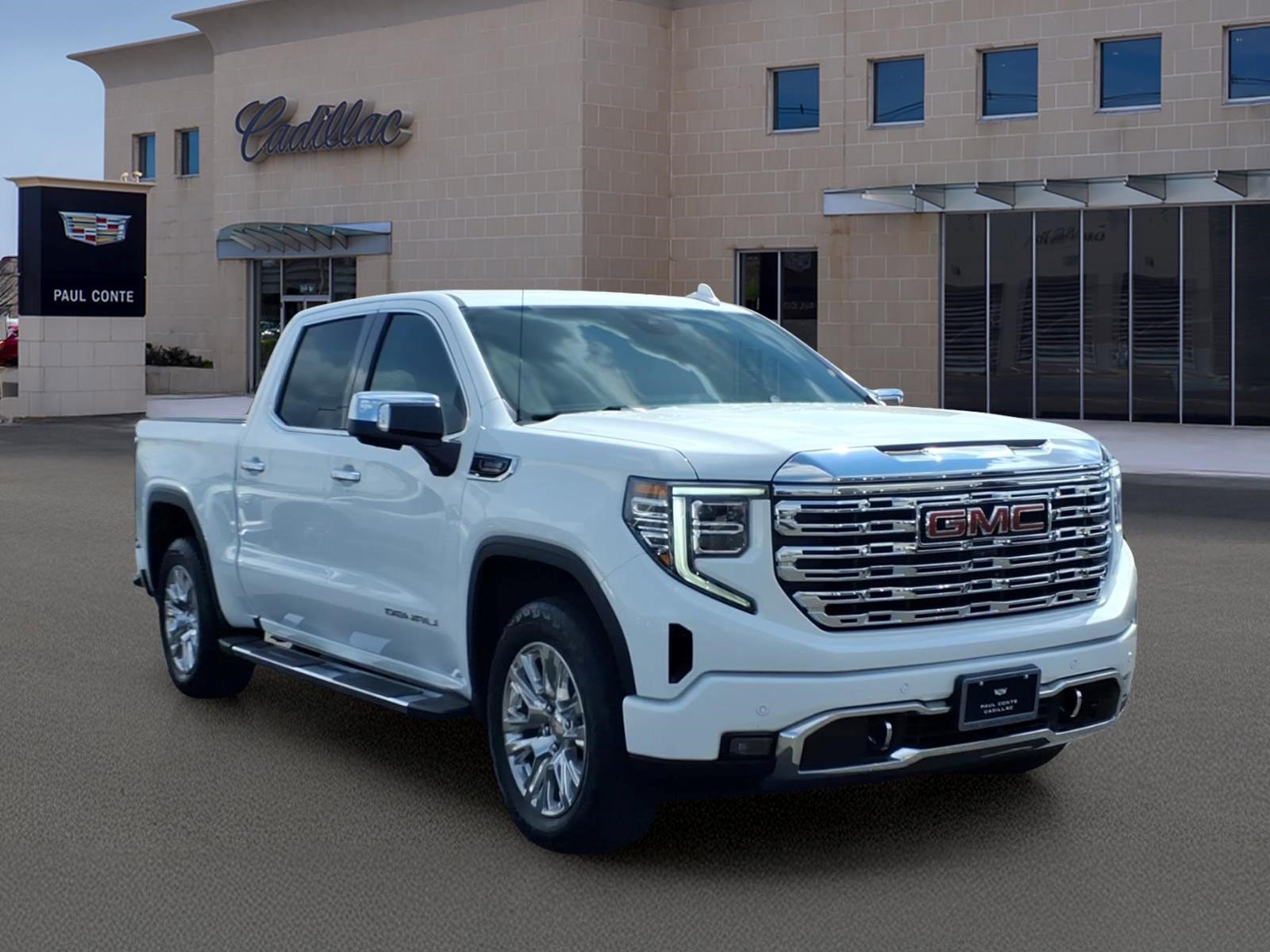 Used 2023 GMC Sierra 1500 Denali AWD/4WD image 3