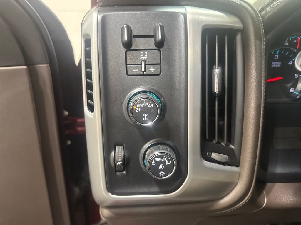 Used 2018 GMC Sierra 1500 SLT AWD/4WD image 28