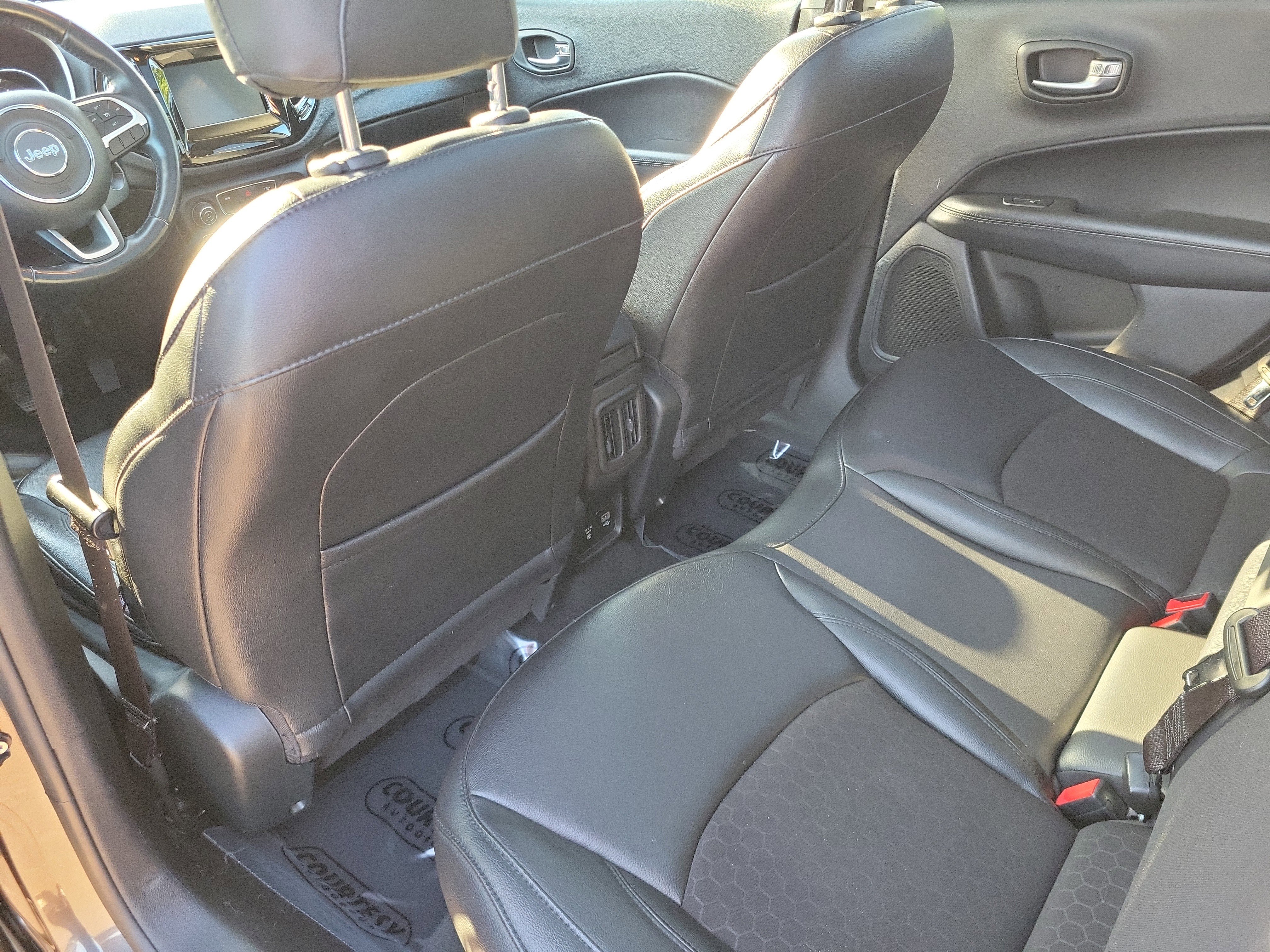 Used 2019 Jeep Compass Altitude image 12