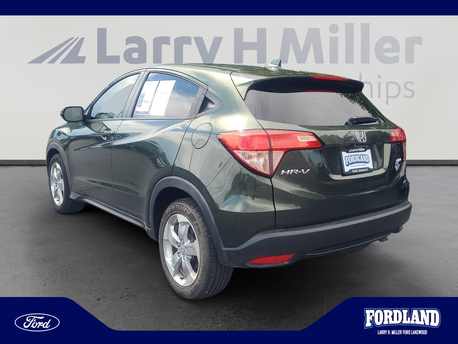 Used 2017 Honda HR-V EX image 3