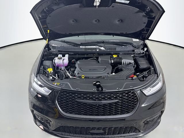 New 2026 Chrysler Pacifica Select w/ S Appearance Package image 27