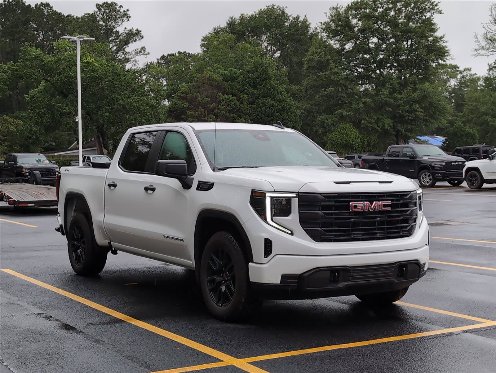 Used 2025 GMC Sierra 1500 Pro w/ Graphite Edition AWD/4WD image 8