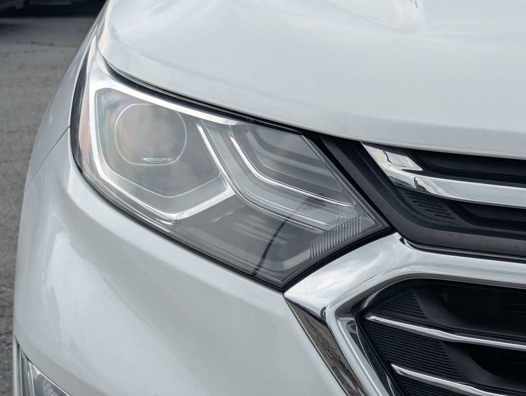 Used 2018 Chevrolet Equinox Premier FWD image 11