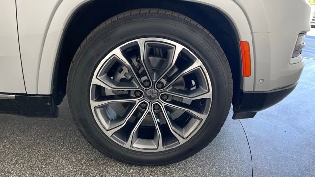 Used 2023 Jeep Grand Wagoneer Series III image 52