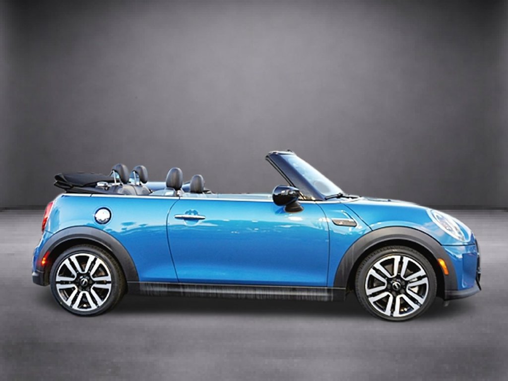 Used 2024 MINI Cooper S FWD image 3